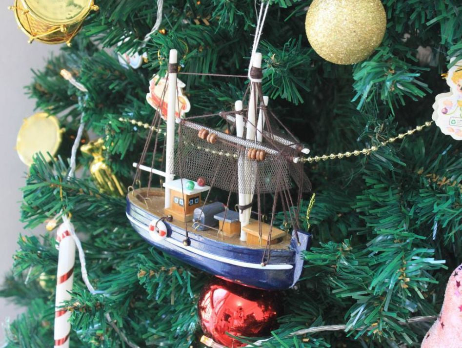 Wooden Fisher King Model Fishing Boat Christmas Tree Ornament