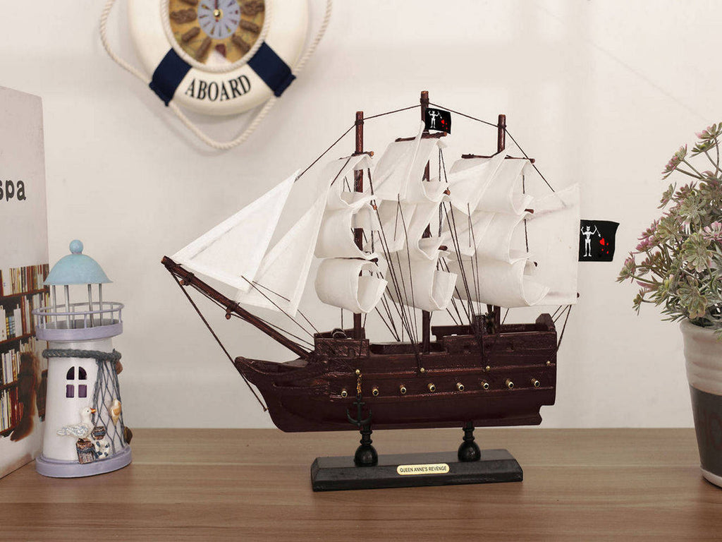 Wooden Blackbeard's Queen Annes Revenge White Sails Model Pirate Ship 12"