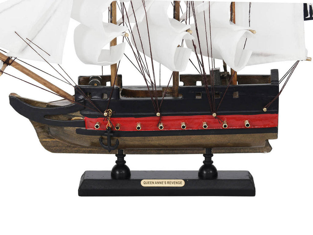 Wooden Blackbeard's Queen Annes Revenge White Sails Limited Model Pirate Ship 12"